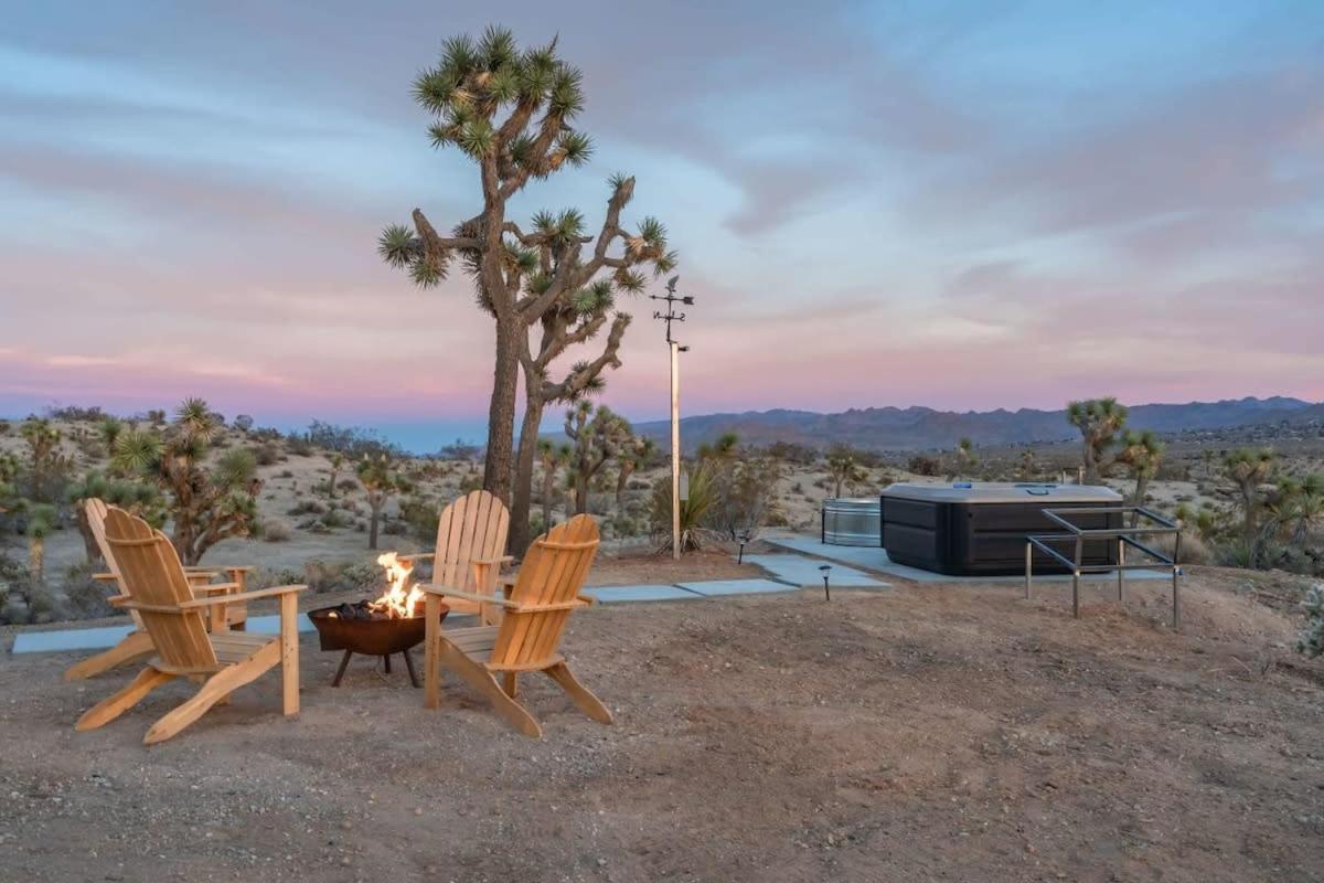 Kinetic House-Joshua Trees Sculptures Cowboy Pool Vila Yucca Valley Exterior foto
